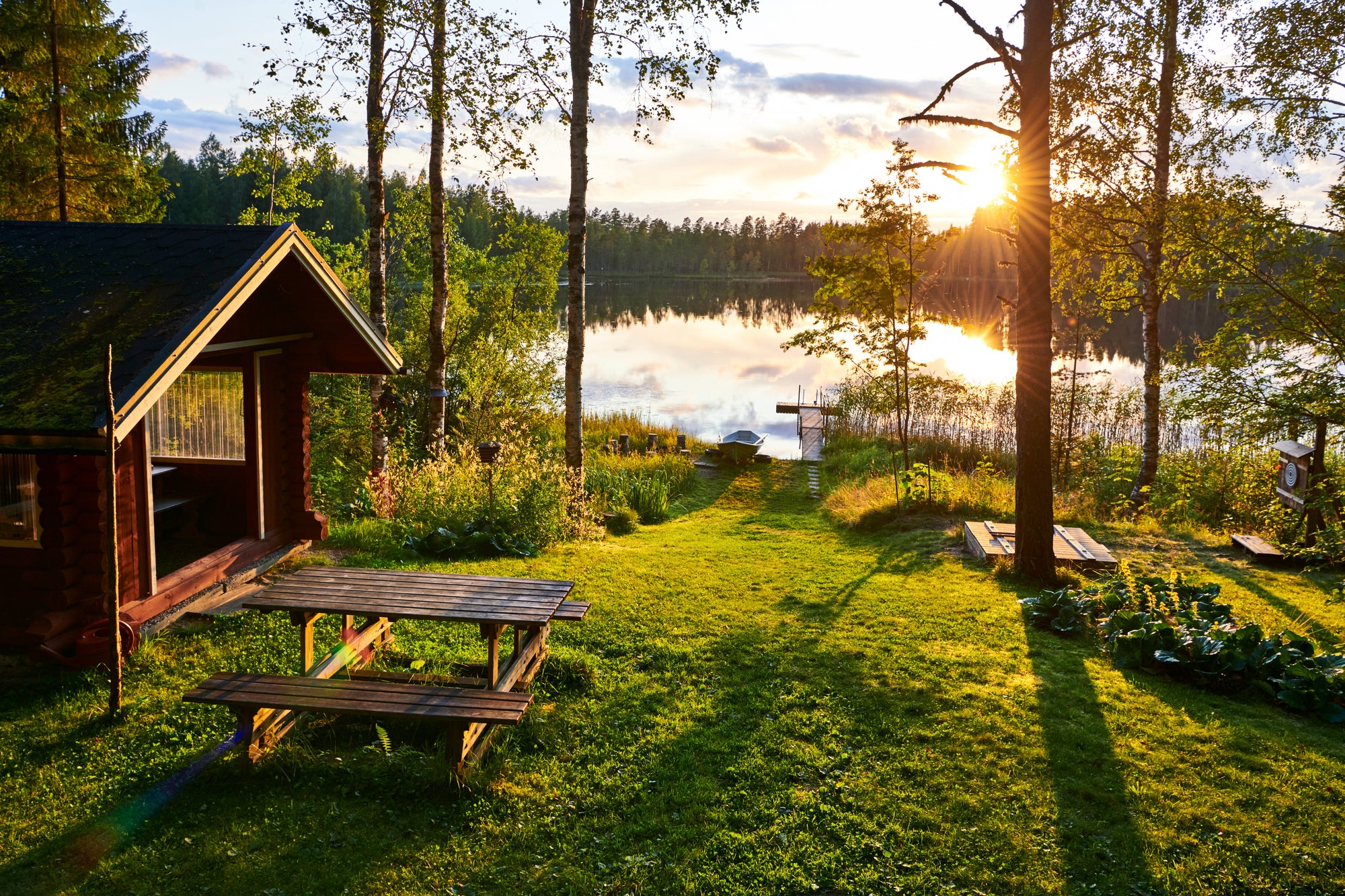 Exploring the Health Benefits of Combining Sauna Heat with Cold Bathing